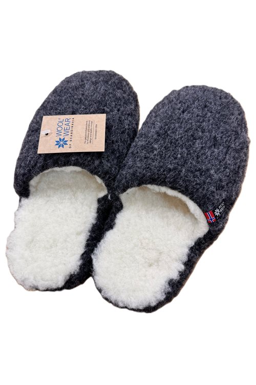 Kraftige Bamsefutter og uldslippers af 100% uld fra WOOLWEAR of Scandinavia